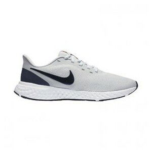 Nike Revolution 5