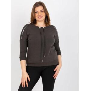 Fashionhunters Khaki jednobarevná halenka plus size s nápisy Velikost: ONE SIZE, JEDNA, VELIKOST