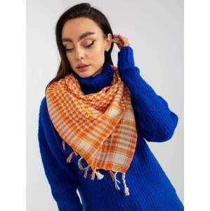 Fashionhunters Oranžový a béžový šátek s třásněmi Velikost: JEDNA VELIKOST
