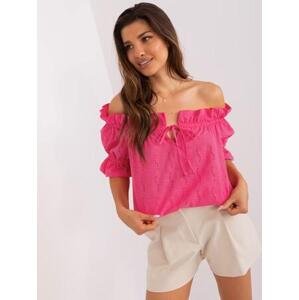 Fashionhunters Tmavě růžová španělská halenka s prolamovanými vzory Velikost: L/XL