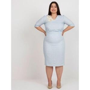 Fashionhunters Světle modrá elegantní nadměrná sukně Velikost: 44