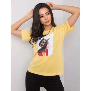 Fashionhunters Žluté dámské tričko s M potiskem