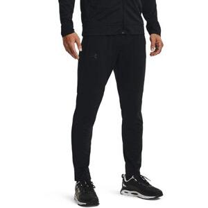 Under Armour Pánské tepláky Pique Track Pant black XS