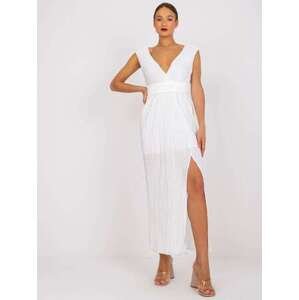 Fashionhunters Bílé plisované společenské šaty Ewelina velikost: 40