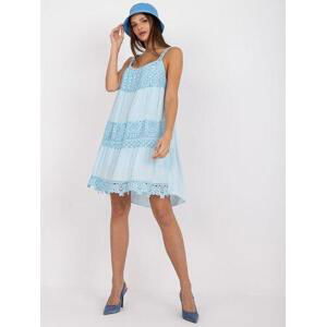 Fashionhunters Světle modré viskózové ležérní šaty Eunice OCH BELLA Velikost: M