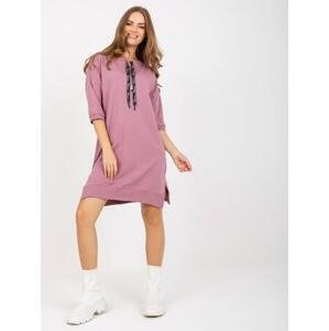 Fashionhunters Prašně růžové ležérní šaty s 3/4 rukávy Ernestine Velikost: L / XL