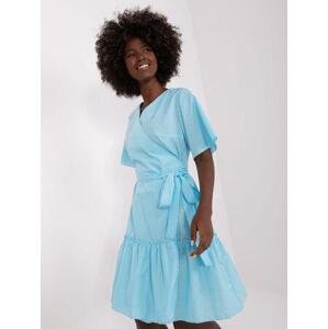 Fashionhunters Světle modré bavlněné volánové šaty Velikost: 38