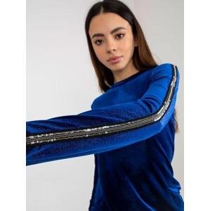 Fashionhunters Kobaltově modré sametové koktejlové šaty s leskem Velikost: M/L