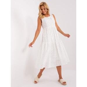 Fashionhunters Bílé prolamované šaty s volánem OCH BELLA Velikost: M