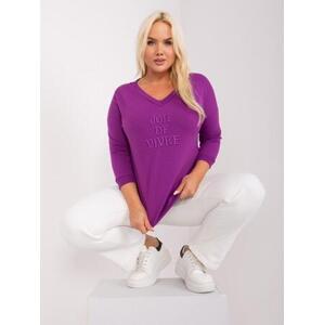 Fashionhunters Tmavě fialová plus size halenka s nápisem Size: ONE SIZE, JEDNA, VELIKOST