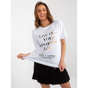 Fashionhunters Dámské bílé bavlněné tričko s nápisy.Velikost: ONE SIZE, JEDNA, VELIKOST