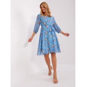 Fashionhunters Modré oversize šaty s květinovým potiskem Velikost: S/M