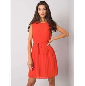 Fashionhunters Červené řasené šaty s páskem velikost: XL