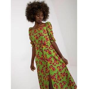 Fashionhunters Světle zelené midi květinové šaty s rozparkem Velikost: 40