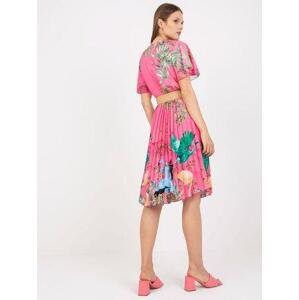 Fashionhunters Růžové letní šaty s potiskem a řasením.Velikost: JEDNA VELIKOST