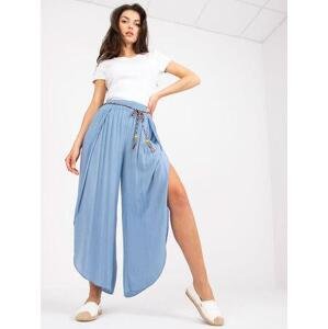 Fashionhunters Modré široké kalhoty z látky s vysokým pasem OCH BELLA Velikost: M