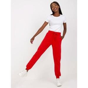 Fashionhunters Základní červené jogger kalhoty Velikost: M