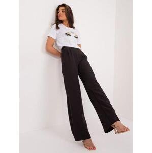 Fashionhunters Černé hladké látkové kalhoty s vysokým pasem Velikost: XL