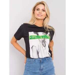Fashionhunters Černé bavlněné tričko s nášivkami ve tvaru L