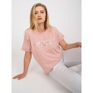 Fashionhunters Prašně růžové bavlněné tričko plus size velikosti s potiskem.Velikost: JEDEN VELIKOST, JEDNA