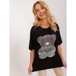 Fashionhunters Černé oversize tričko s aplikací medvídka.Velikost:L
