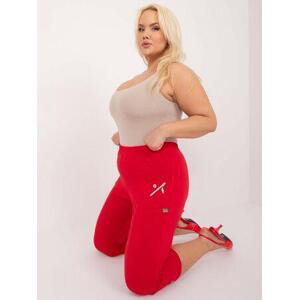 Fashionhunters Červené vypasované kalhoty o velikosti 3/4 velikosti: 48