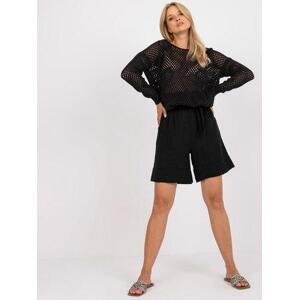Fashionhunters Černé bavlněné ležérní šortky s páskem OCH BELLA Velikost: S.