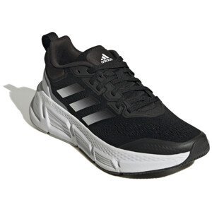 Dámské boty Adidas Questar Velikost bot (EU): 38 / Barva: černá/bílá