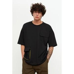 Trendyol Black Men's Oversize/Wide Cut, Short Sleeved Crew Neck T-Shirt with Pockets, Bellows