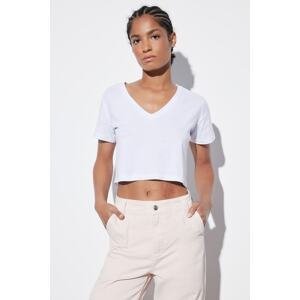 Trendyol White 100% Cotton Single Jersey V-Neck Crop Knitted T-Shirt