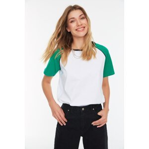 Trendyol Green Semi-fitted Raglan Sleeve Knitted T-Shirt