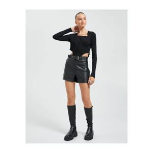 Koton Long-Sleeved T-Shirt Choker Collar Chain Detail Corset-Look.