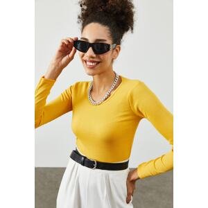 XHAN Women's Yellow Round Neck Camisole Blouse