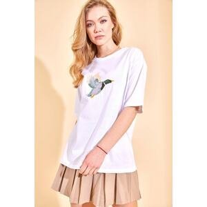 XHAN Women's White Embroidered T-Shirt
