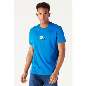 AC&Co / Altınyıldız Classics Men's Saxon Blue Standard Fit Normal Cut Crew Neck 100% Cotton Logo T-Shirt.