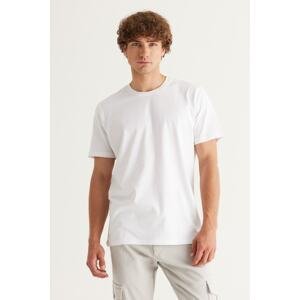 ALTINYILDIZ CLASSICS Pánské bílé 360stupňové flexibilní tričko s roztažením ve všech směrech, slim fit slim fit tričko s klasickým výstřihem.