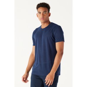 ALTINYILDIZ CLASSICS Men's Navy Blue Slim Fit Slim Fit Crew Neck Short Sleeved Linen-Looking T-Shirt.
