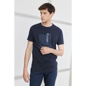 ALTINYILDIZ CLASSICS Men's Navy Blue Slim Fit Slim Fit Crew Neck Short Sleeved Cotton Printed T-Shirt.