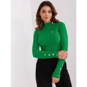 Zelený vypasovaný svetr s ozdobnými knoflíky