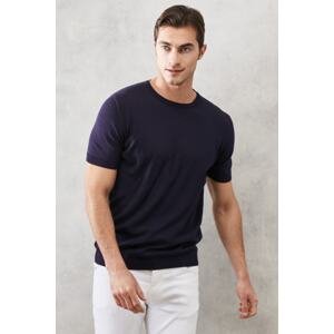 ALTINYILDIZ CLASSICS Men's Navy Blue Standard Fit Crew Neck 100% Cotton Knitwear T-Shirt.