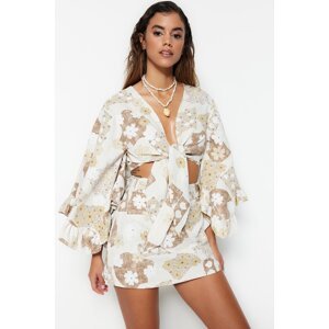 Trendyol Floral Patterned Crop Woven Flounce Blouse