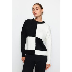 Trendyol Black Wide Fit Boucle Knitwear Sweater