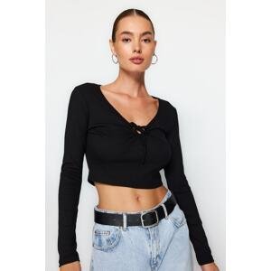 Trendyol Black Crewneck Knitted Blouse with Corduroy Fitted/Stipped Crop