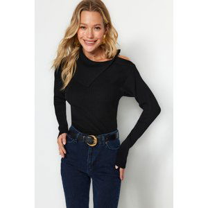 Trendyol Black Turndown Collar Knitwear Sweater