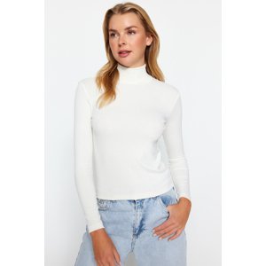 Trendyol Ecru Premium Soft Fabric Turtleneck Fitted Stretchy Knitted Blouse