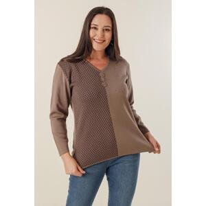 By Saygı V-Neck Plus Size Sweater with Beading Detail on the Front