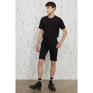 AC&Co / Altınyıldız Classics Men's Black Slim Fit Slim Fit Cotton Flexible Denim Shorts.