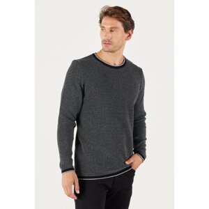 AC&Co / Altınyıldız Classics Men's Black-gray Recycle Standard Fit Regular Cut Crew Neck Knitwear Sweater.