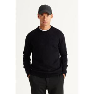 AC&Co / Altınyıldız Classics Men's Black Standard Fit Normal Cut Crew Neck Jacquard Knitwear Sweater.
