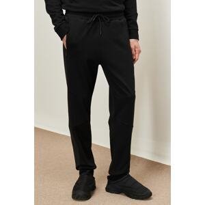 ALTINYILDIZ CLASSICS Men's Black Standard Fit Normal Cut Pocket Stretchy Cotton Jogger Sweatpants